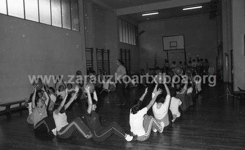 Gimnasia eta dantza ikastaroa, Monte Albertiako aterpetxean