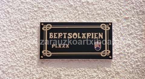 Bertsolarien Plazaren inaugurazioa