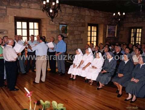 Homenaje a las Hermanas de la Caridad de Santa Ana 2000