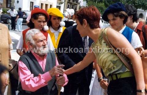 Inauguración de la Bertsolarien Plaza