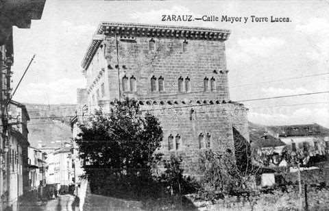 Zarautz. Calle Mayor y Torre Luzea