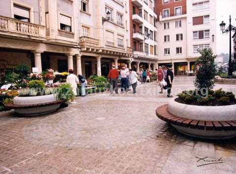 Munoako eta plazako aparkalekuen inaugurazioa