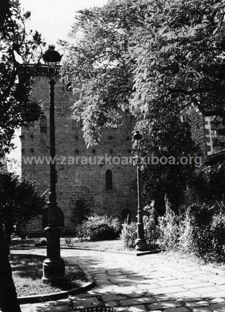 Fachada trasera de Torre Luzea de Zarautz