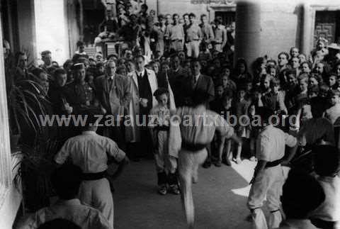 Inauguración de la sucursal de la Caja de Ahorros Municipal en Zarautz