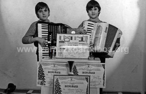 Iñigo y Celedonio Etxeberria Esnal, acordeonistas