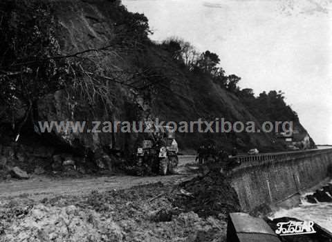 Ekaitz Zarautz eta Getaria arteko errepidean eragindako lur-jausiak