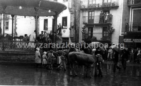 Ganadu-lehiaketa Zarauzko Musika Plazan