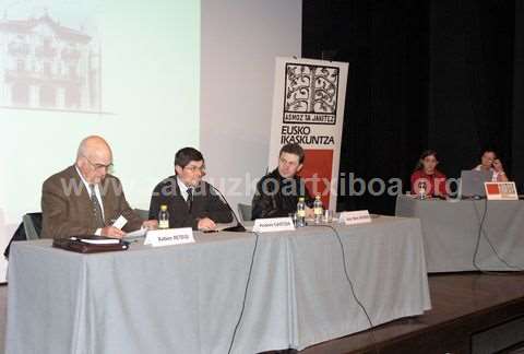 Encuentro de Eusko Ikaskuntza con los ayuntamientos de Euskal Herria