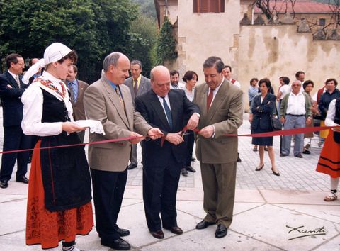 Munoako eta plazako aparkalekuen inaugurazioa