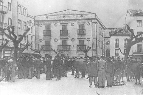 Udaletxeko plaza