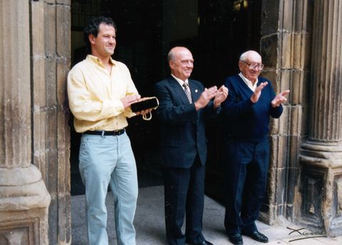 Homenaje a Isidoro Unzueta y Pagoeta Mendizale Elkartea 1997