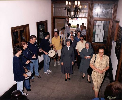 Homenaje a las Hermanas de la Caridad de Santa Ana 2000