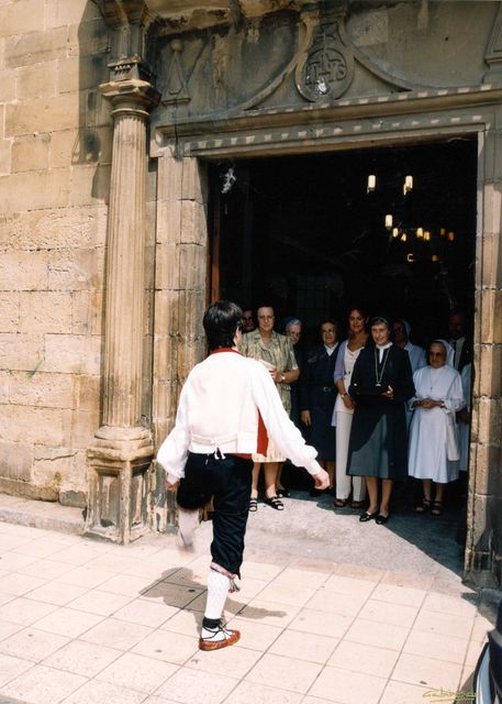 Homenaje a las Hermanas de la Caridad de Santa Ana 2000