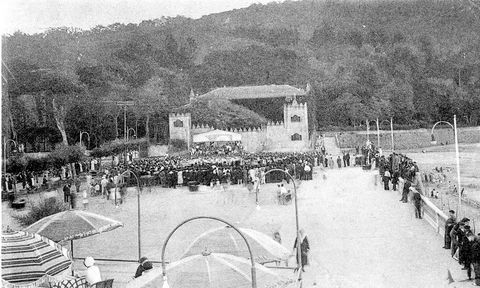 Zarautz: begiratokiko plaza