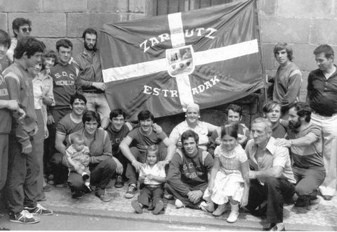 Traineru-erakusketa. Zarauzko Ikurrinaren XXV. urteurrena