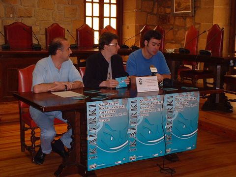 Zarauzko Nazioarteko IX. Kale Antzerki Topaketak: Kalerki 2002
