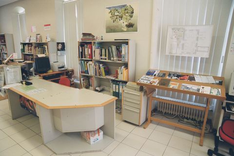 Sanz Eneako liburutegia