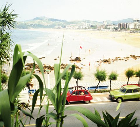 Zarauzko hondartza, Getariako sarreratik begiratuta