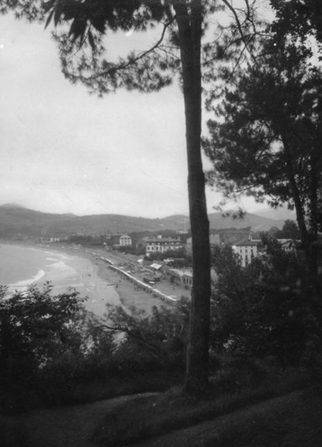 Vista de la playa de Zarautz desde el monte Santa Bárbara.