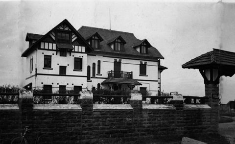 Zarauzko txalet baten fatxada