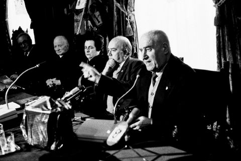 Iñaki Eizmendi “Basarri” bertsolariari Gipuzkoako Foru Diputazioan egindako omenaldia