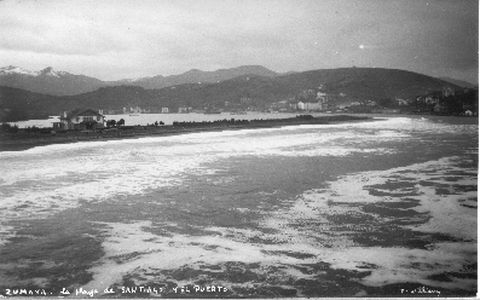 Playa de Santiago y puerto de Zumaia