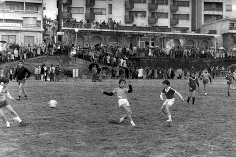 Futbol-partida bat