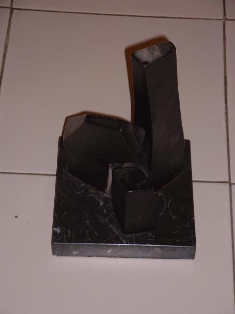 Izenbururik gabea
