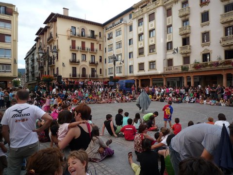 Zarauzko Nazioarteko XVI. Kale Antzerki Topaketak: Kalerki 2009