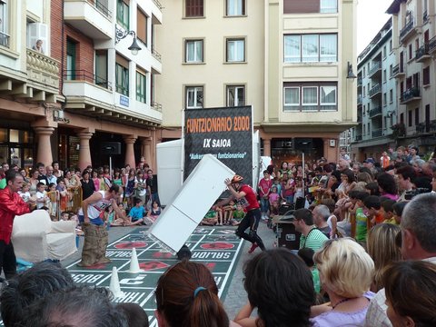 Zarauzko Nazioarteko XVI. Kale Antzerki Topaketak: Kalerki 2009