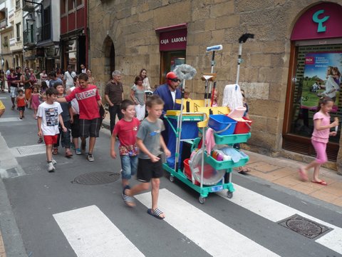 Zarauzko Nazioarteko XVII. Kale Antzerki Topaketak: Kalerki 2010