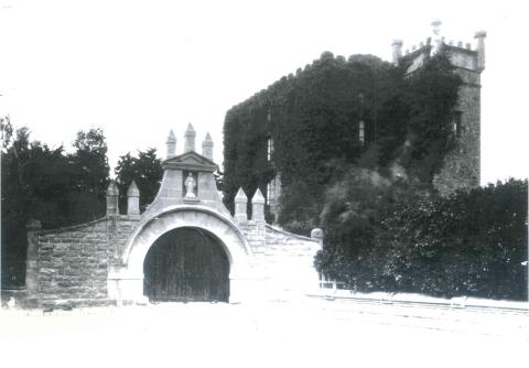 Villa Torre Mar-era sarrera, Mendilauta kalean