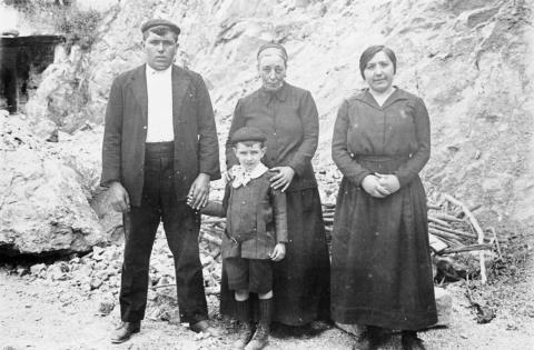 Iruretagoiena familia