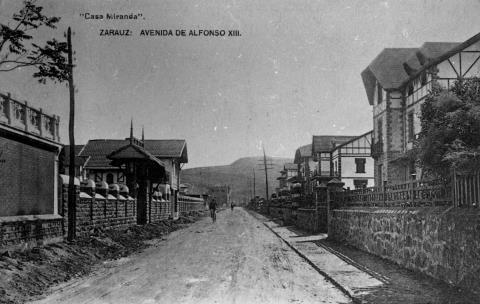 Zarauz. Avenida de Alfonso XIII