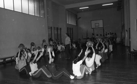 Gimnasia eta dantza ikastaroa, Monte Albertiako aterpetxean