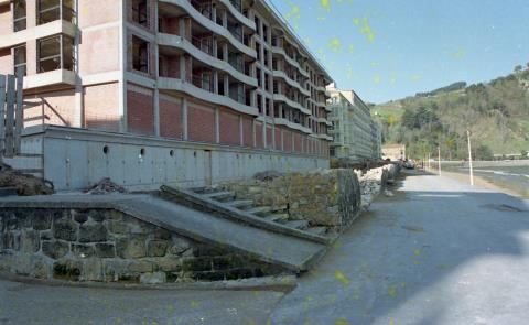 Obrak Zarauzko malekoian