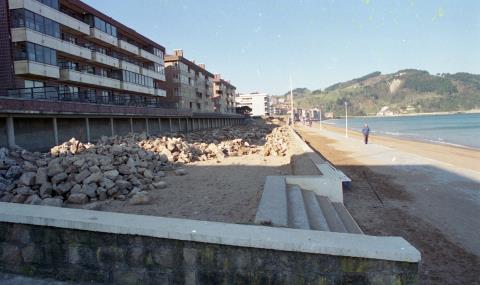 Obrak Zarauzko malekoian
