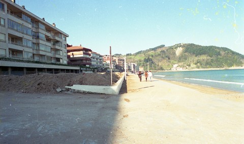Obrak Zarauzko malekoian